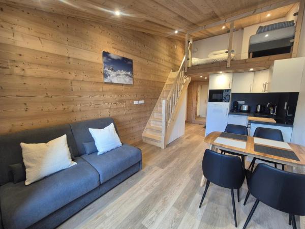 På billedet ses objektet Tignes Val Claret - Studio pour 4 avec Mezzanine, WiFi et Casier à Skis - FR-1-502-582 beliggende i byen Tignes.