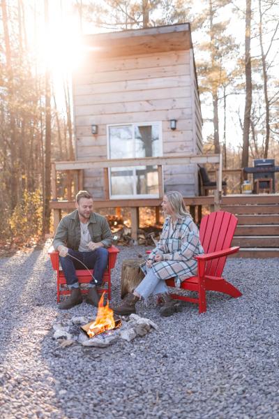 På billedet ses objektet The Green Acres Cabin beliggende i byen Hamilton.