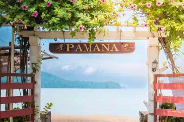A la foto es mostra l'objecte Pamana Resorts and Hotels situat a la ciutat de Nasugbu.