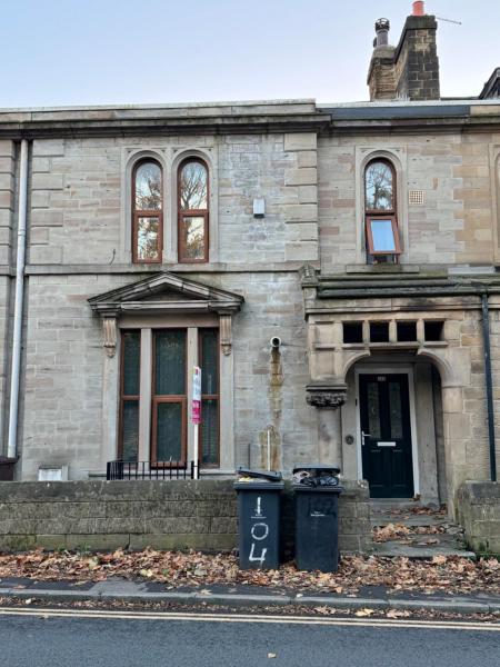 A la foto es mostra l'objecte Barnsley Guesthouse situat a la ciutat de Staincross.