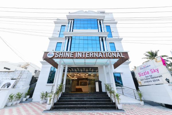 På billedet ses objektet Hotel Shine International beliggende i byen Mysore.
