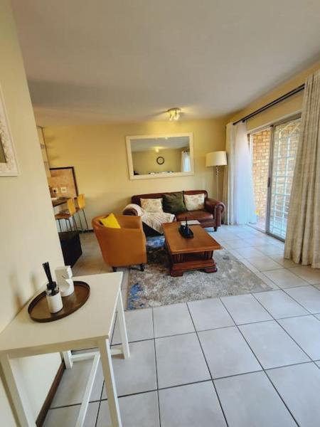 Bilde 3: 2b - 74 No load shedding - 2 bed home