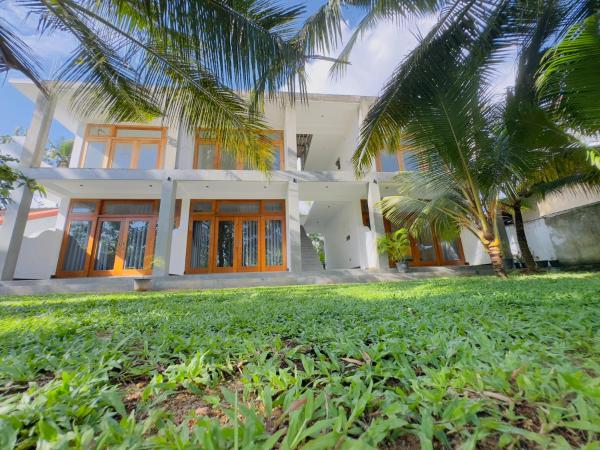 A la foto es mostra l'objecte New Ocean Breeze Madiha situat a la ciutat de Matara.