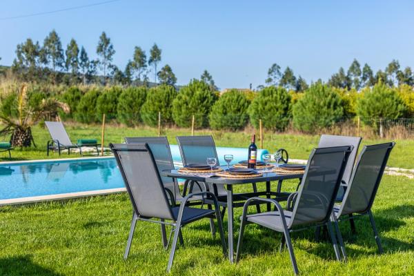写真にはMouchinha市にあるCasa Sol - Private Pool with a Large Gardenが写っています。