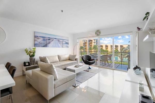 Billede 7: Beachfront - Ambiente Elegante 2BR condo - BC256