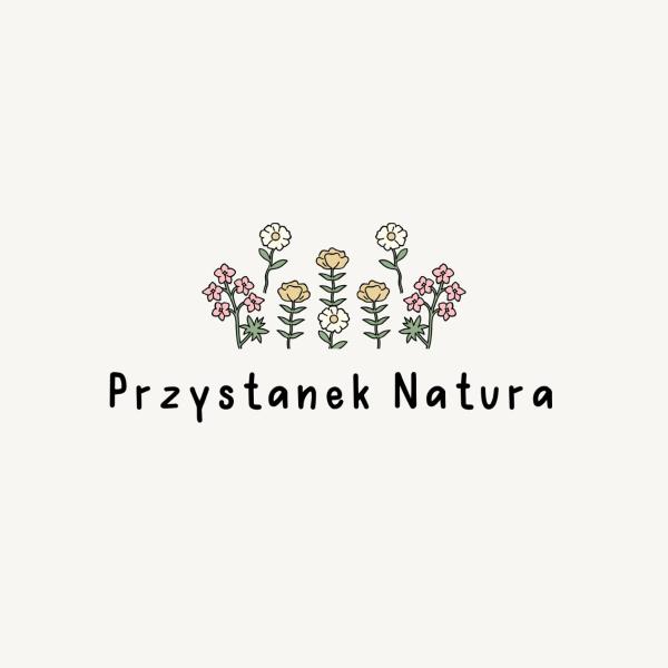 A la foto es mostra l'objecte Przystanek Natura situat a la ciutat de Wola Gardzienicka.