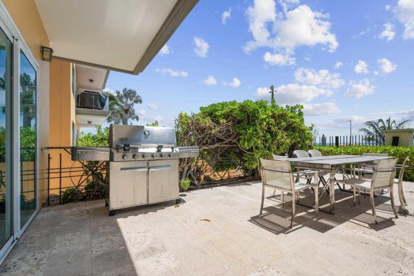 Foto 4: Beachfront - Grand Regency 5BR condo - BG131