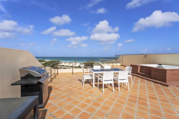 Kuva 4: Beachfront - Royal Penthouse 3BR condo - BC352