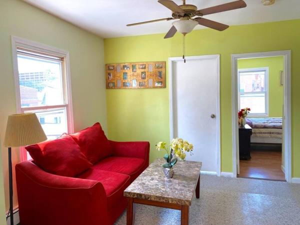 A la foto es mostra l'objecte 3-bedrooms Journal Square near NYC situat a la ciutat de Croxton.