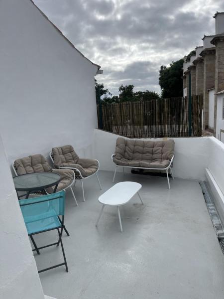 På billedet ses objektet Casa dos Mouros beliggende i byen Évora.