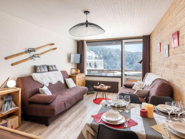 Auf dem Foto ist das Objekt Studio 3* ambiance Montagne, balcon sud, proche pistes et centre station - FR-1-340-160 in der Stadt Chamrousse zu sehen.