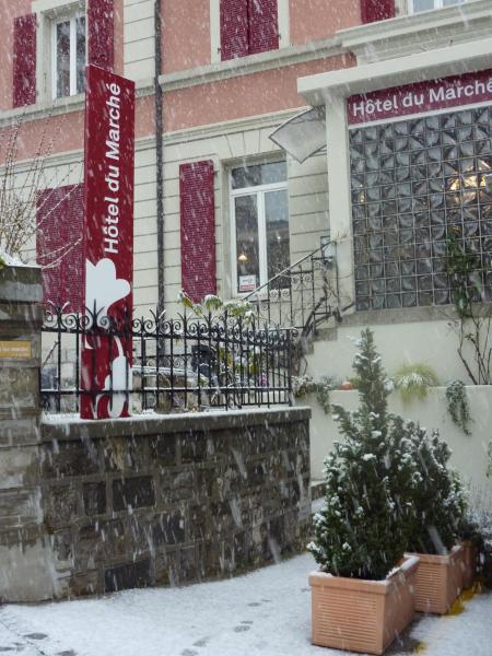 A la foto es mostra l'objecte Hôtel du Marché situat a la ciutat de Lausana.