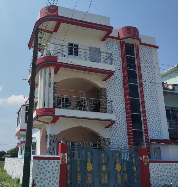 A la foto es mostra l'objecte Jayalaxmi Hotel and lodge situat a la ciutat de Birātnagar.