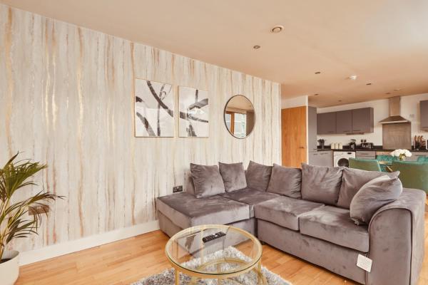Central Leeds Dock Apt, Free Secure Parking! 2 Bed, Leeds