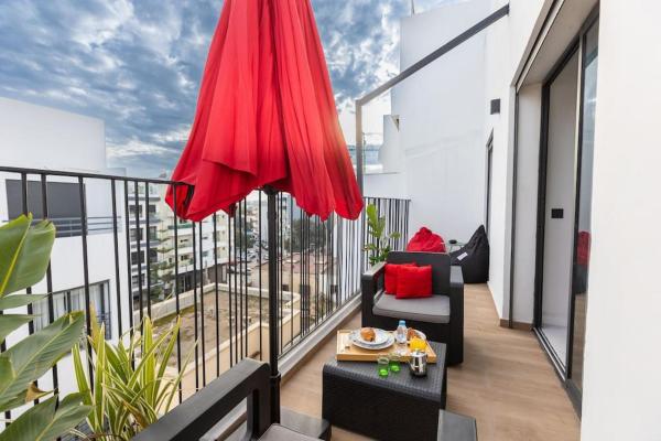 Billede 1: So Chic & Lumineux Appartement Avec Terrasse Ensoleillée Au Coeur De Maarif Quartier Palmier Avec Parking Prés de Tramway Et Restaurants Luigi Casablanca