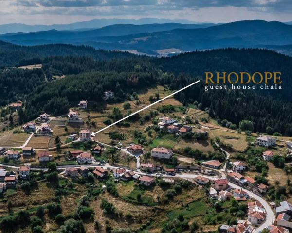 På bildet vises objektet Родопска къща за гости с.ЧАЛА som ligger i byen Buynovo.