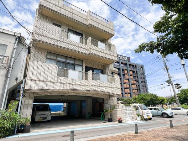 Nella foto è visibile l'oggetto Marina Bay Atami situato nella città di Atami.