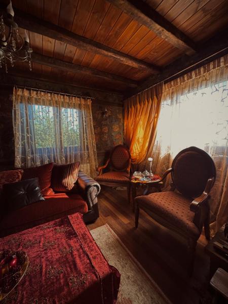 Na fotografii je vidět objekt Mountain Villa Kaimaktsalan nacházející se ve městě Agios Panteleimon.