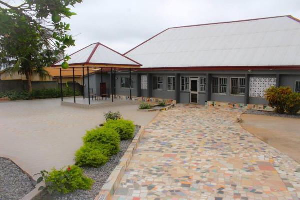 Auf dem Foto ist das Objekt Kente Heritage Lodge - Bonwire in der Stadt Kubeasi zu sehen.