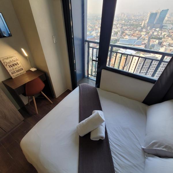 Air Residences - Balcony City View near Airport - 3521, Manila