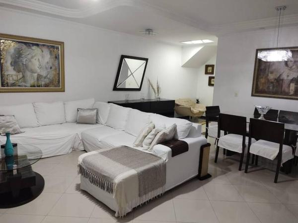 A la foto es mostra l'objecte Casa confortável 3 suítes em Santos situat a la ciutat de Santos.