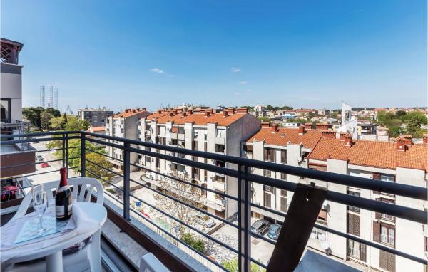 Awesome Apartment In Pula With Wifi - Pula