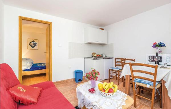 Na fotografii je vidět objekt 1 Bedroom Nice Apartment In Senj nacházející se ve městě Senj.