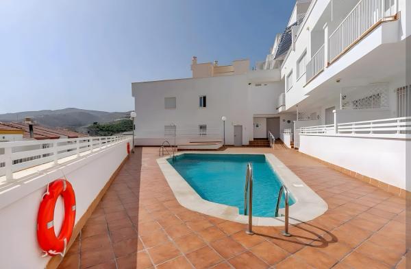 Na zdjęciu widoczny jest obiekt Apartamento Costa Sol położony w mieście Polopos.