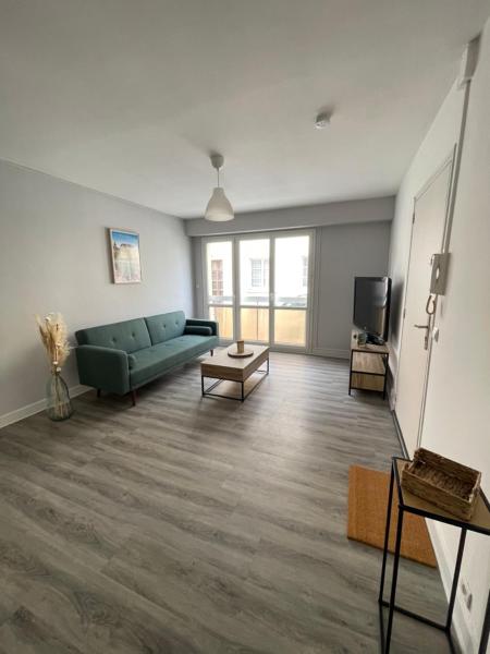 På billedet ses objektet Appartement T2 Centre Ville C1 beliggende i byen Châteauroux.
