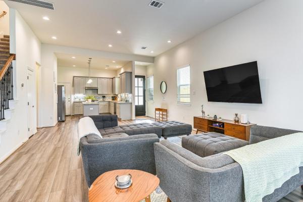 5 Mi To Downtown - Chic Home With Patio In Houston! - Houston, TX