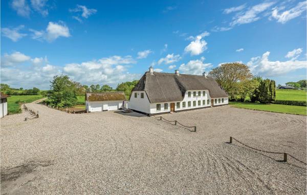 A la foto es mostra l'objecte Six-Bedroom Holiday Home In Haderslev situat a la ciutat de Haderslev.