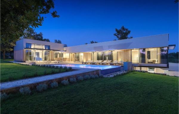 A la foto es mostra l'objecte Villa Agnes situat a la ciutat de Butkovići.