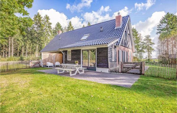 Στη φωτογραφία φαίνεται το αντικείμενο Nice Home In Rijssen With Wifi που βρίσκεται στην πόλη Rijssen.