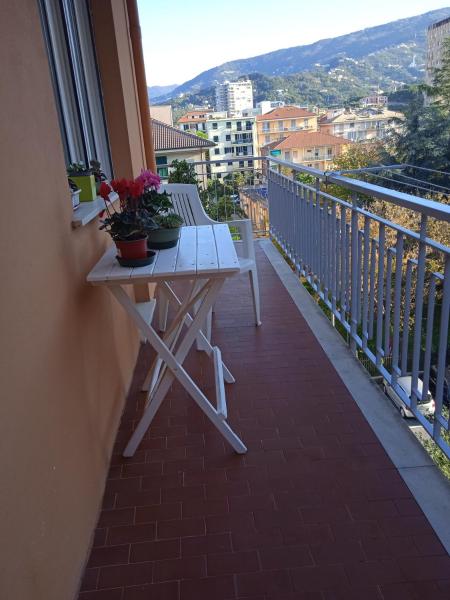 På billedet ses objektet Casa Patrizia beliggende i byen Lavagna.