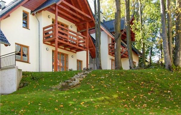 A la foto es mostra l'objecte 3 Bedroom Pet Friendly Home In Karpacz situat a la ciutat de Karpacz.