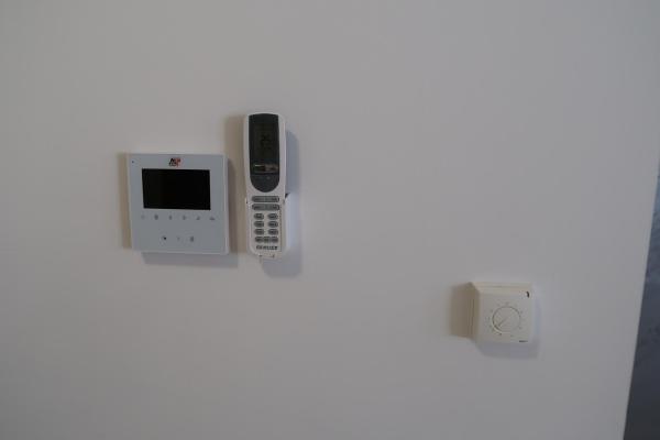 Na fotografii je vidět objekt Apartmani LUX Becici nacházející se ve městě Bečići.