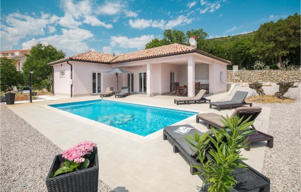 A la foto es mostra l'objecte Beautiful Home In Koromacno With Wifi situat a la ciutat de Koromačno.