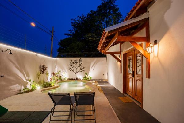 A la foto es mostra l'objecte Amarelo Casa em Bonito situat a la ciutat de Bonito.