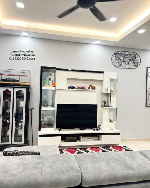 Na zdjęciu widoczny jest obiekt Dany Homestay położony w mieście Kampong Jenderam Hilir.