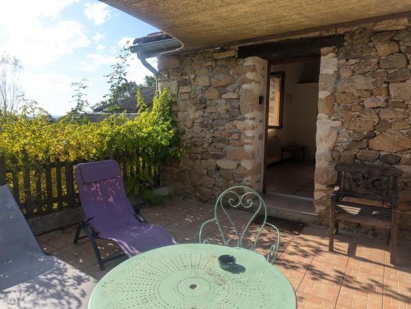 A la foto es mostra l'objecte Gîte de Nirvana situat a la ciutat de Figeac.