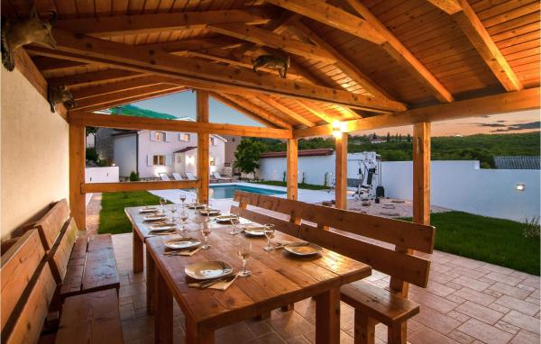 Amazing Home In Slivno - Makarska Riviera