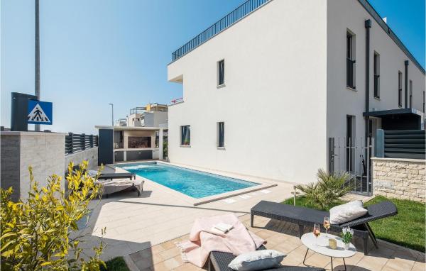 A la foto es mostra l'objecte Amazing Home In Novigrad situat a la ciutat de Antenal.