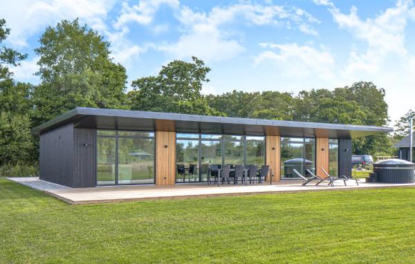 A la foto es mostra l'objecte Cozy Home In Glesborg With Wifi situat a la ciutat de Glesborg.