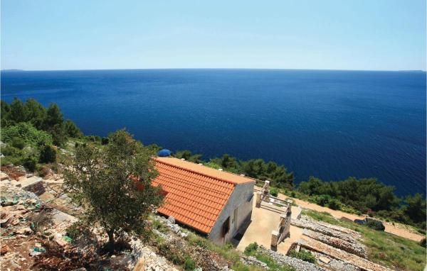 A la foto es mostra l'objecte Holiday Home Zrnovo With Fireplace X situat a la ciutat de Korčula.