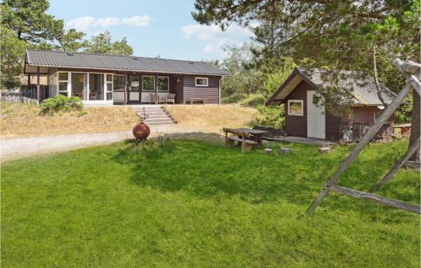 A la foto es mostra l'objecte Holiday Home Port Arthursvej Blåvand Xi situat a la ciutat de Blåvand.