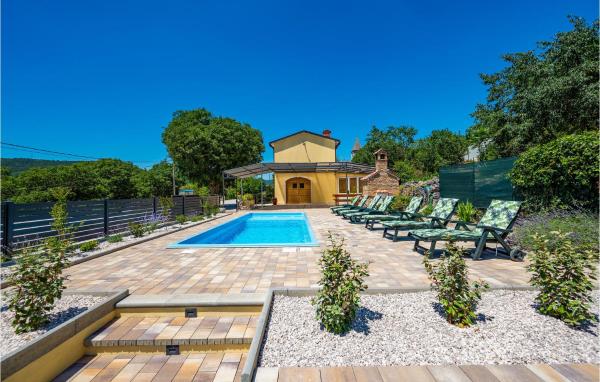 A la foto es mostra l'objecte Lovely Home In Susnjevica With Kitchen situat a la ciutat de Nova Vas.