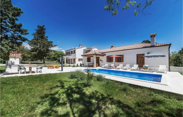A la foto es mostra l'objecte 6 Bedroom Cozy Home In Labin situat a la ciutat de Labin.