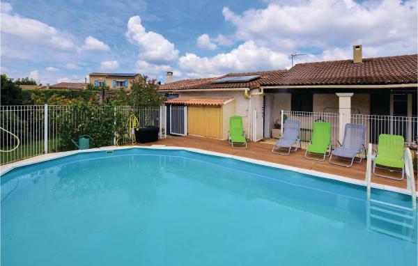 A la foto es mostra l'objecte One-Bedroom Holiday Home In Aubignan situat a la ciutat de Aubignan.