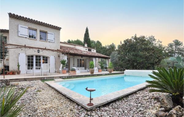 A la foto es mostra l'objecte Stunning Home In Seillans situat a la ciutat de Seillans.