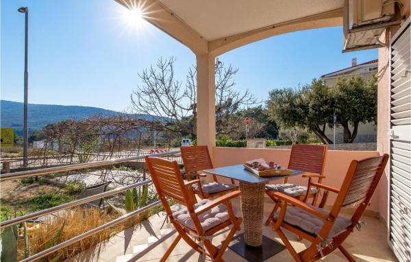A la foto es mostra l'objecte Gorgeous Apartment In Cres With Wifi situat a la ciutat de Cres.